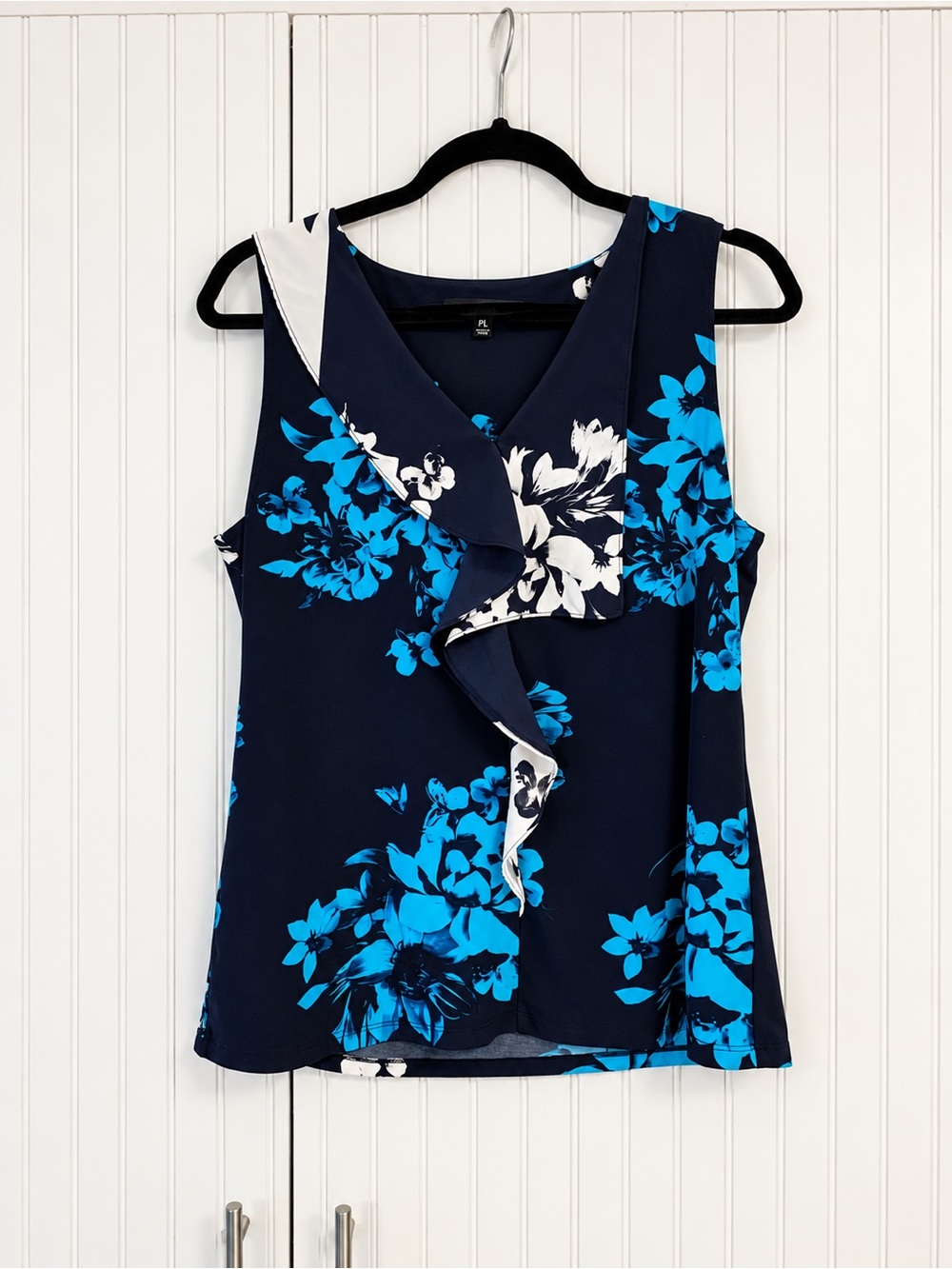 Ellen Tracy Navy Sleeveless Ruffle V-Neck Camisole with Blue & White Floral
